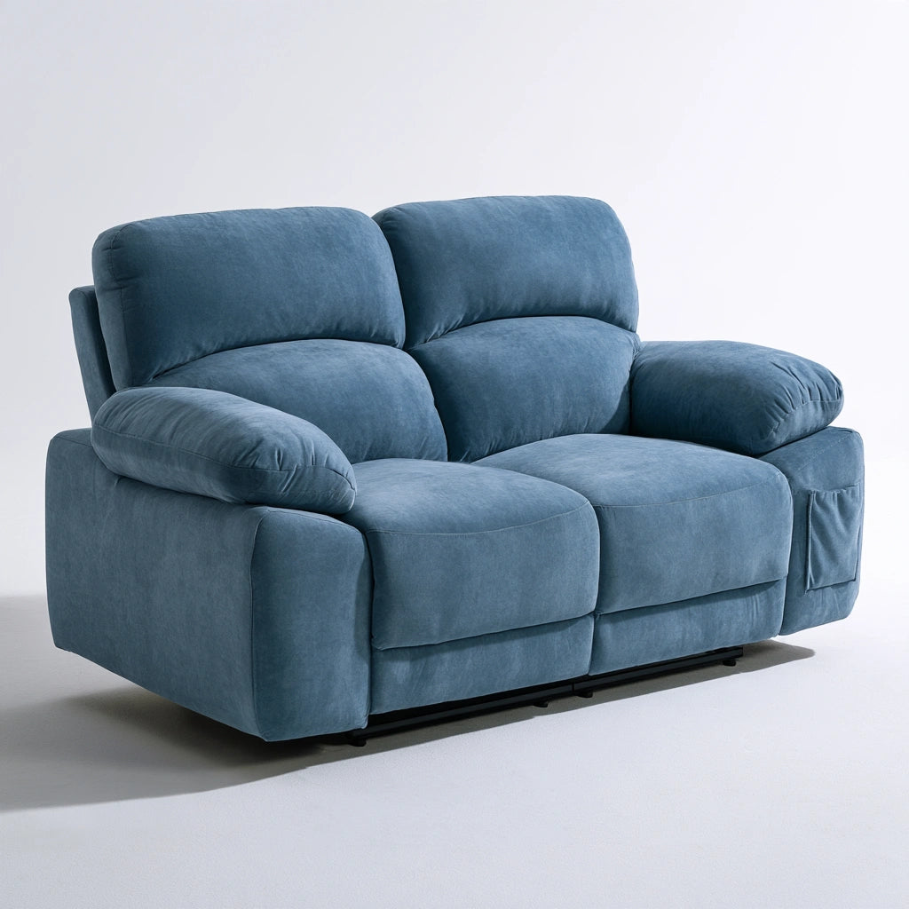 Canapé deux places en velours bleu de la marque domvirexo, style élégant et confortable, posé dans un intérieur moderne.